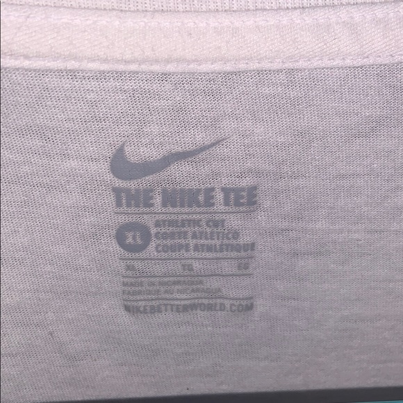 Kids XL Nike tee - Picture 2 of 3